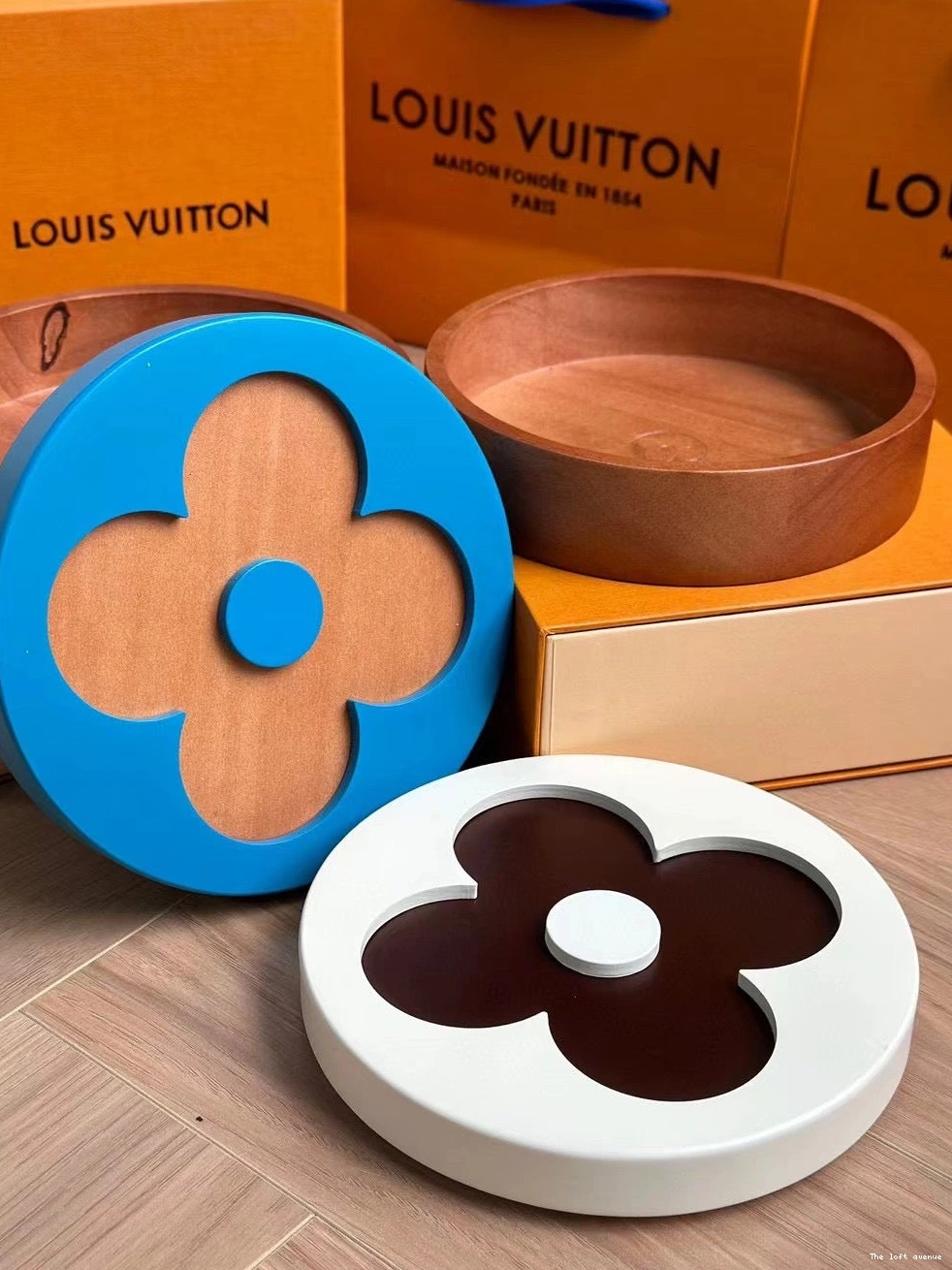 LV FLOWER BOX CUSTOM 0813